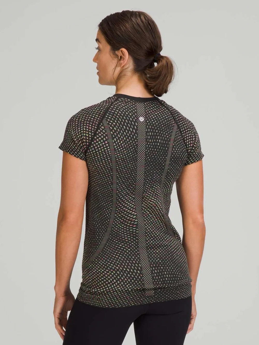 048. Lululemon Swiftly Tech Short Sleeve Shirt 2.0 Grid Warp Black neon rainbow